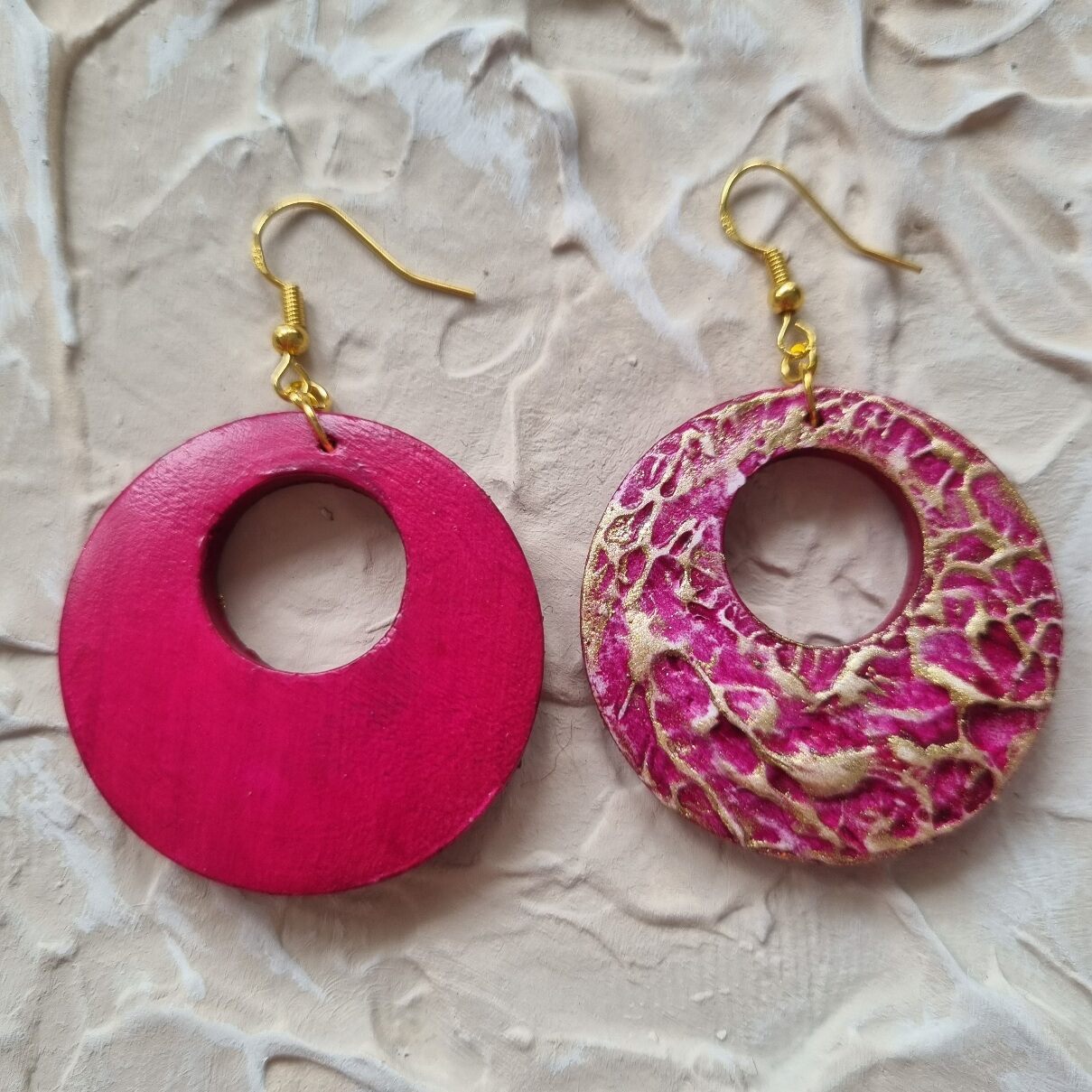 Textured Round Earring - Magenta and Gold