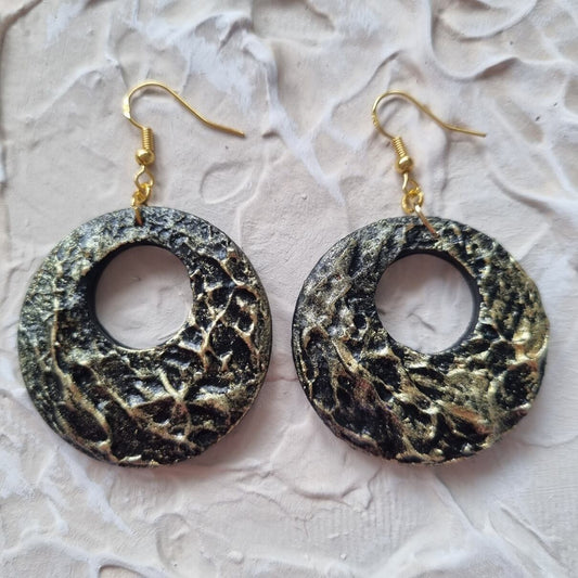 Textured Round Earring - Black and Gold